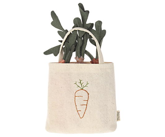 Maileg Carrots in shopping bag,