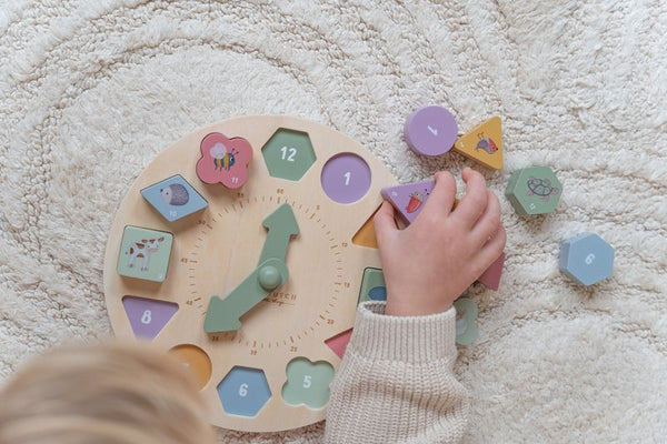 Little Dutch Puzzle Clock